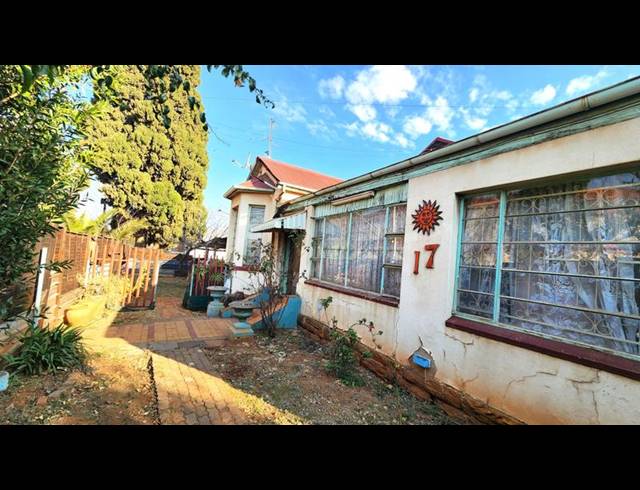 6 BEDROOM HOUSE FOR SALE IN PRIMROSE